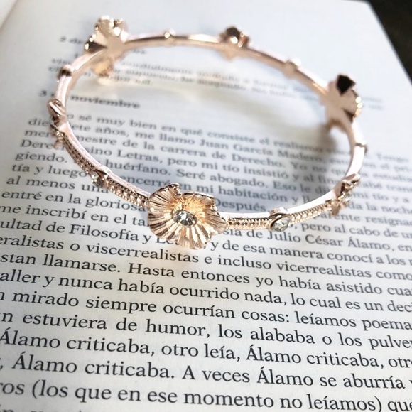 Alquimia Jewelry - AZALEA DIAMOND ROSE GOLD BANGLE